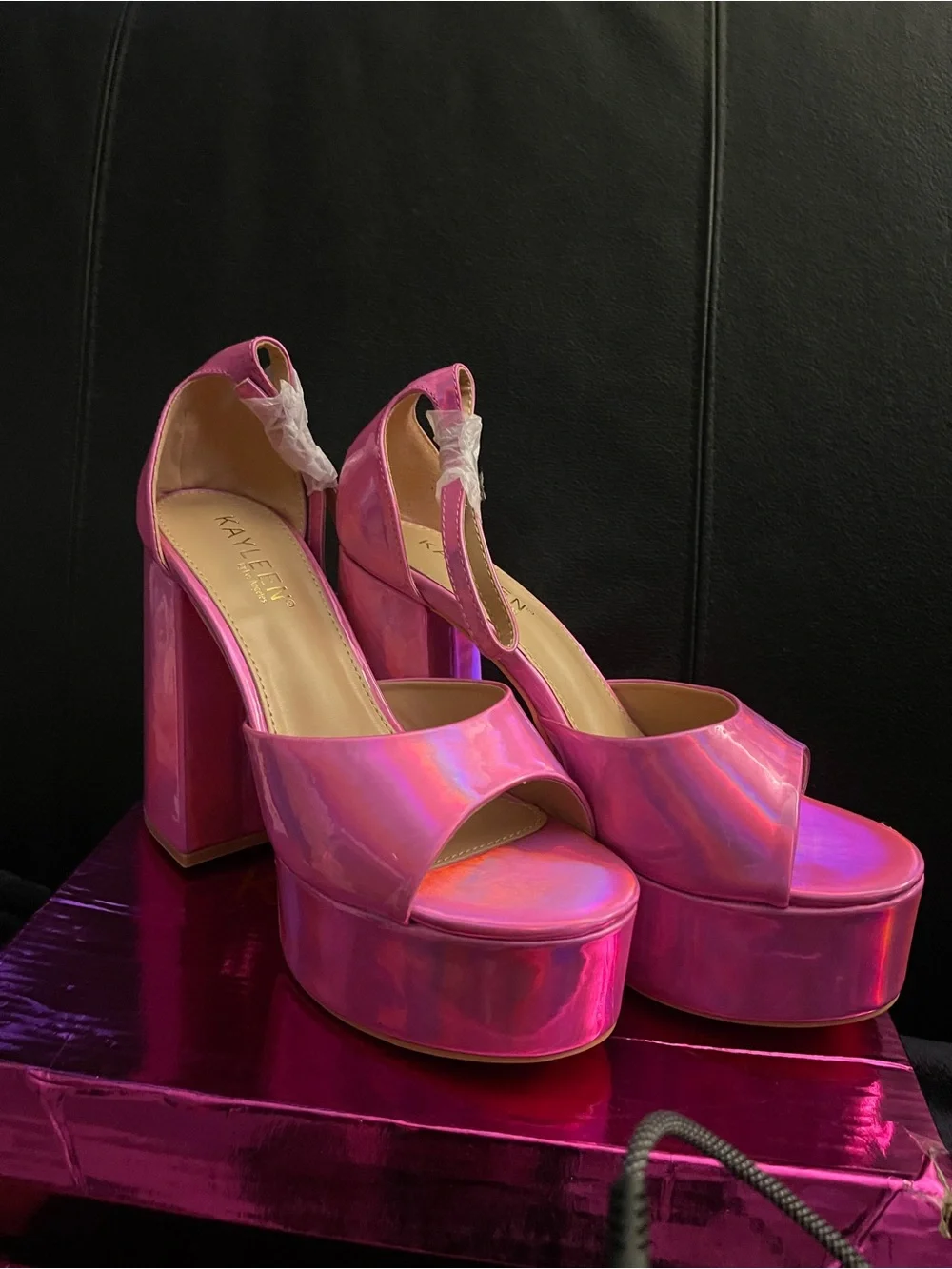 Kayleen Hot Pink Iridescent Jonay 5” Platform Ankle Strap Sandals Sz 7 NWB